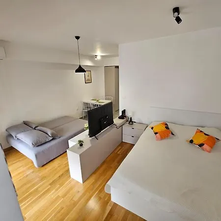 Apartment Milo *